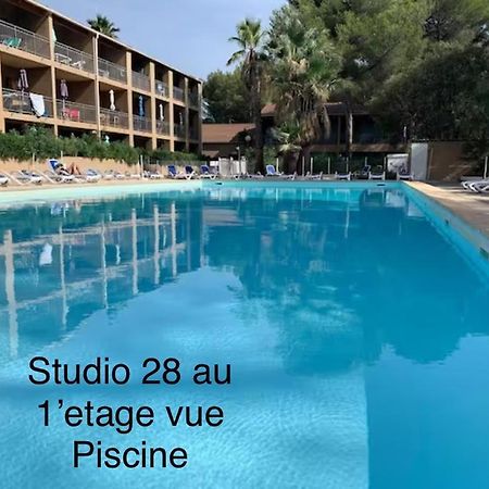 Les Appartements De La Marina Sanary-sur-Mer Esterno foto