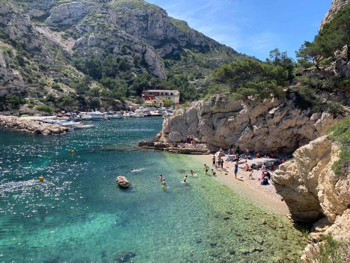 Les Appartements De La Marina Sanary-sur-Mer Esterno foto