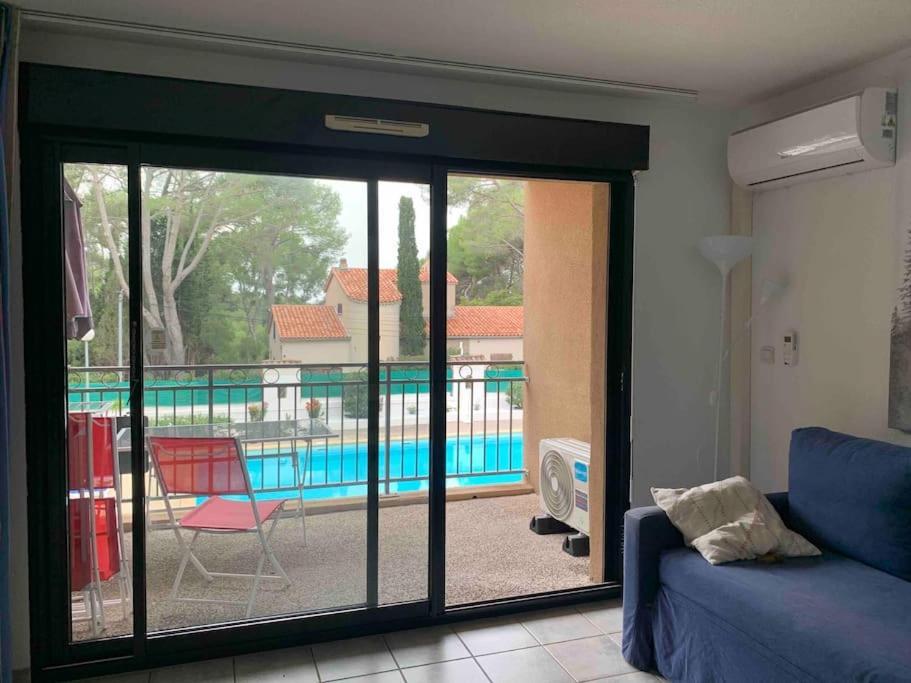 Les Appartements De La Marina Sanary-sur-Mer Esterno foto
