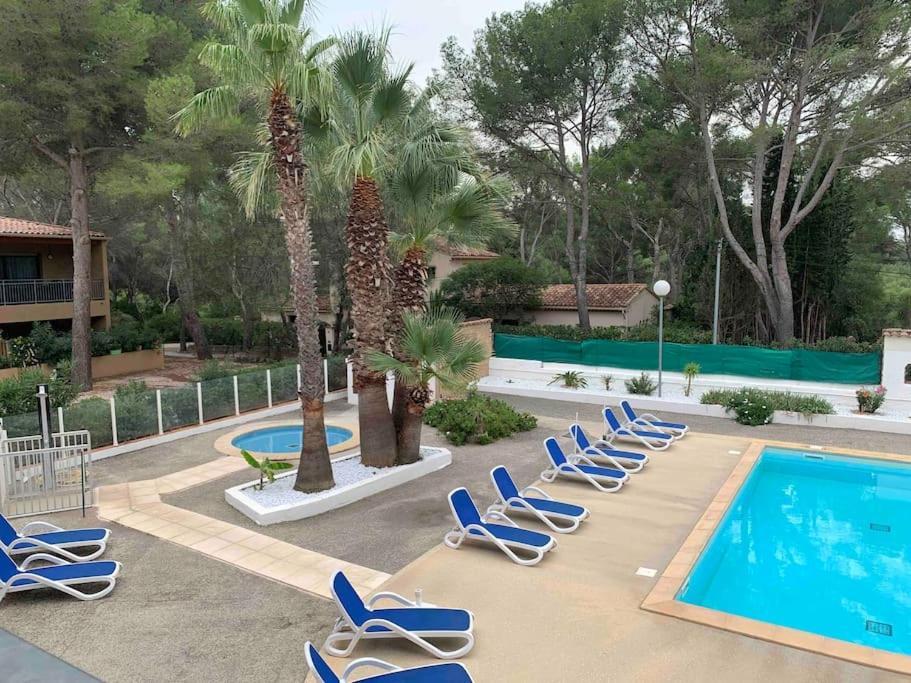 Les Appartements De La Marina Sanary-sur-Mer Esterno foto