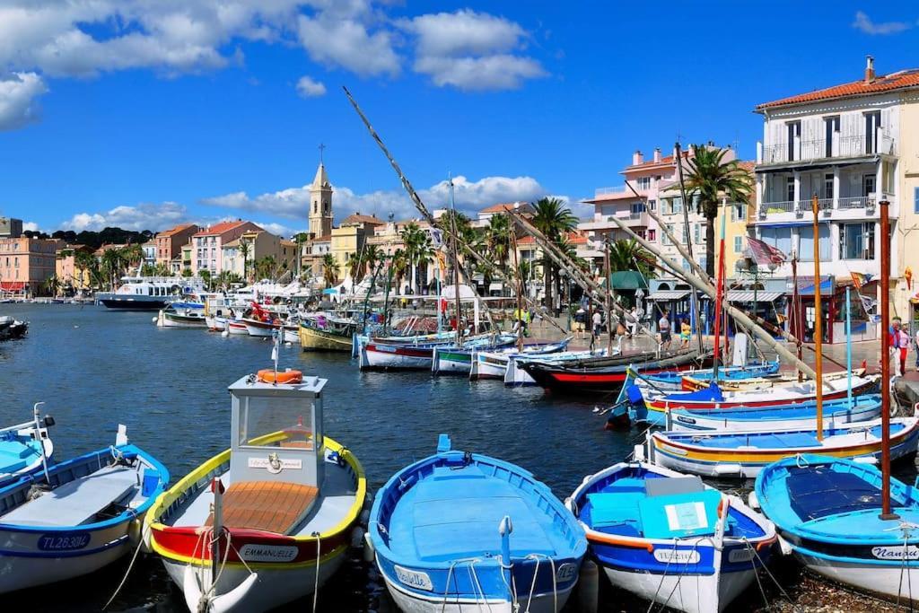 Les Appartements De La Marina Sanary-sur-Mer Esterno foto