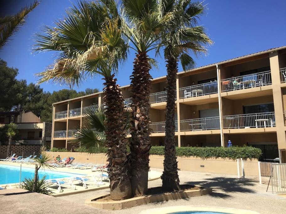 Les Appartements De La Marina Sanary-sur-Mer Esterno foto