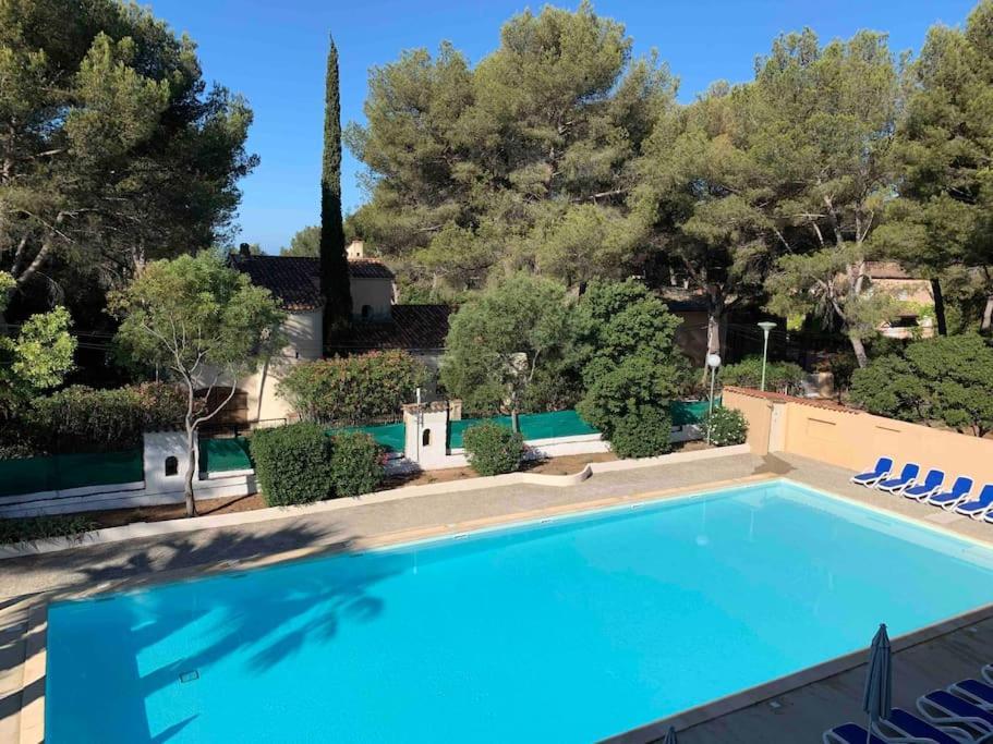 Les Appartements De La Marina Sanary-sur-Mer Esterno foto