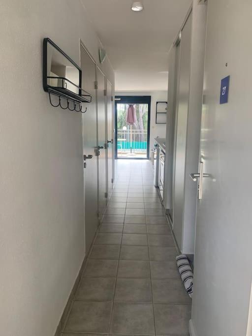 Les Appartements De La Marina Sanary-sur-Mer Esterno foto