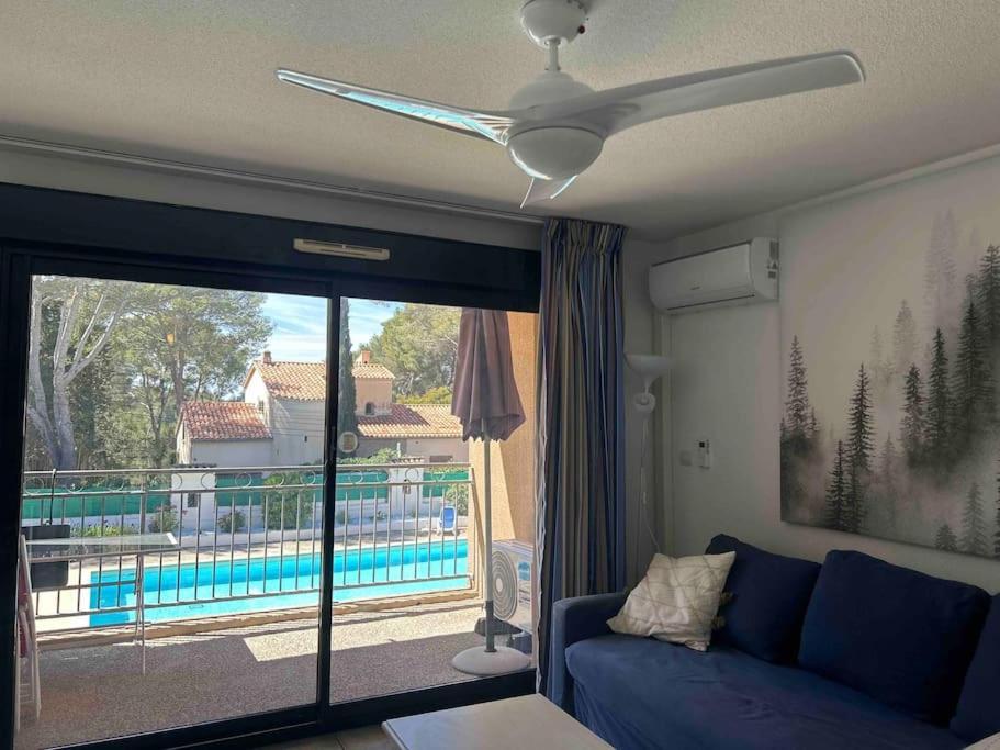 Les Appartements De La Marina Sanary-sur-Mer Esterno foto