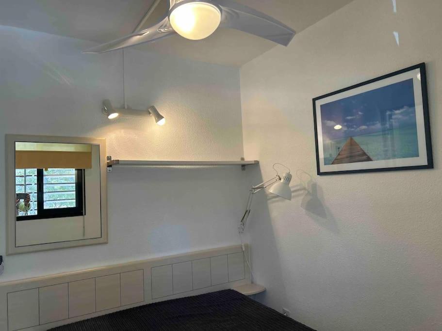 Les Appartements De La Marina Sanary-sur-Mer Esterno foto